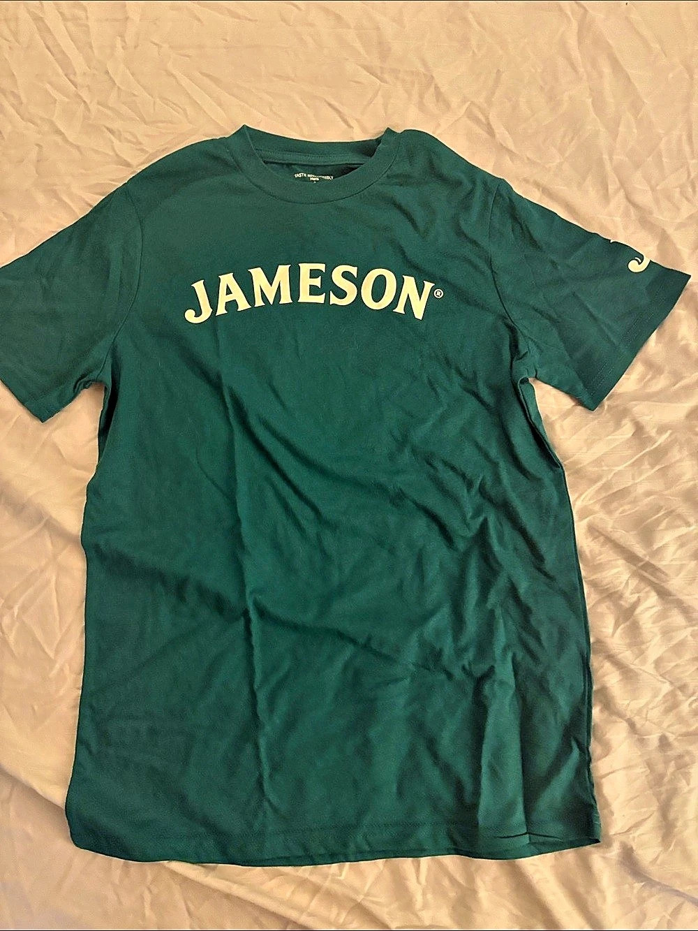Jameson Whiskey Short Sleeve Graphic Tee in Green Size Small